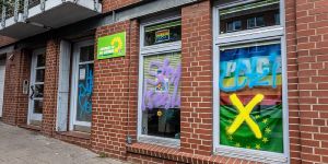 Farbanschläge auf Harburger &quot;Parteizentralen&quot; von Grünen und der SPD