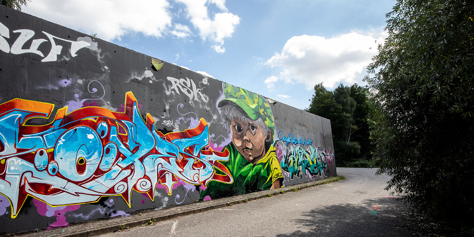 Eines der neuen Graffiti auf der Flutschutzwand. Foto: zv