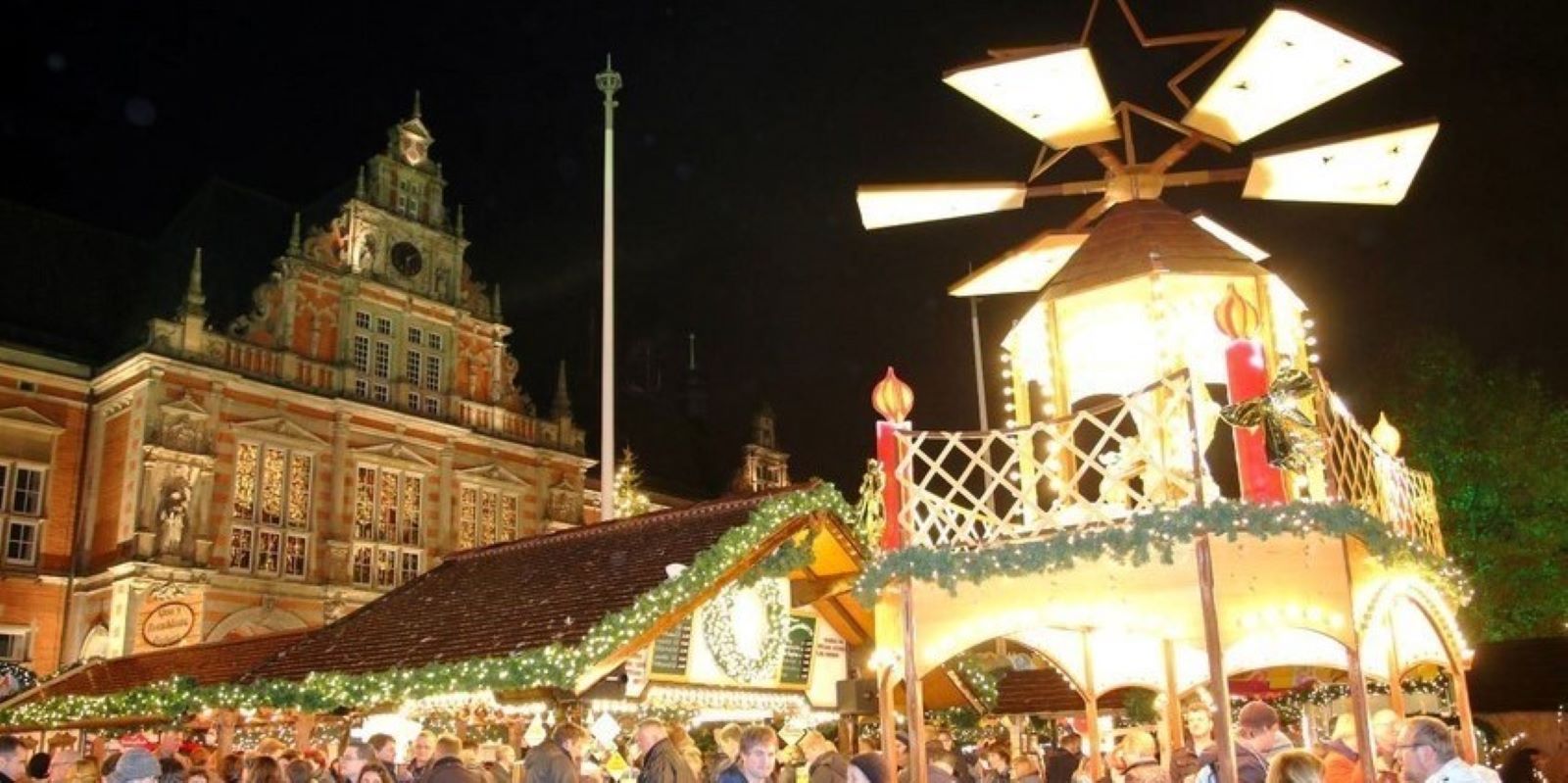 Der Weihnachtsmarkt startet in das erste Adventswochenende. Foto: Christian Bittcher