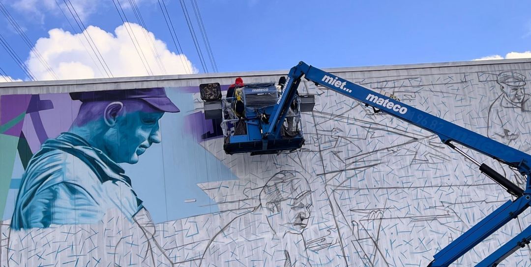 An der neuen Promenade am Treidelweg entsteht ein über 300 Quadratmeter großes Kunstwerk von Sabotaje al Montaje. Foto: Christian Bittcher