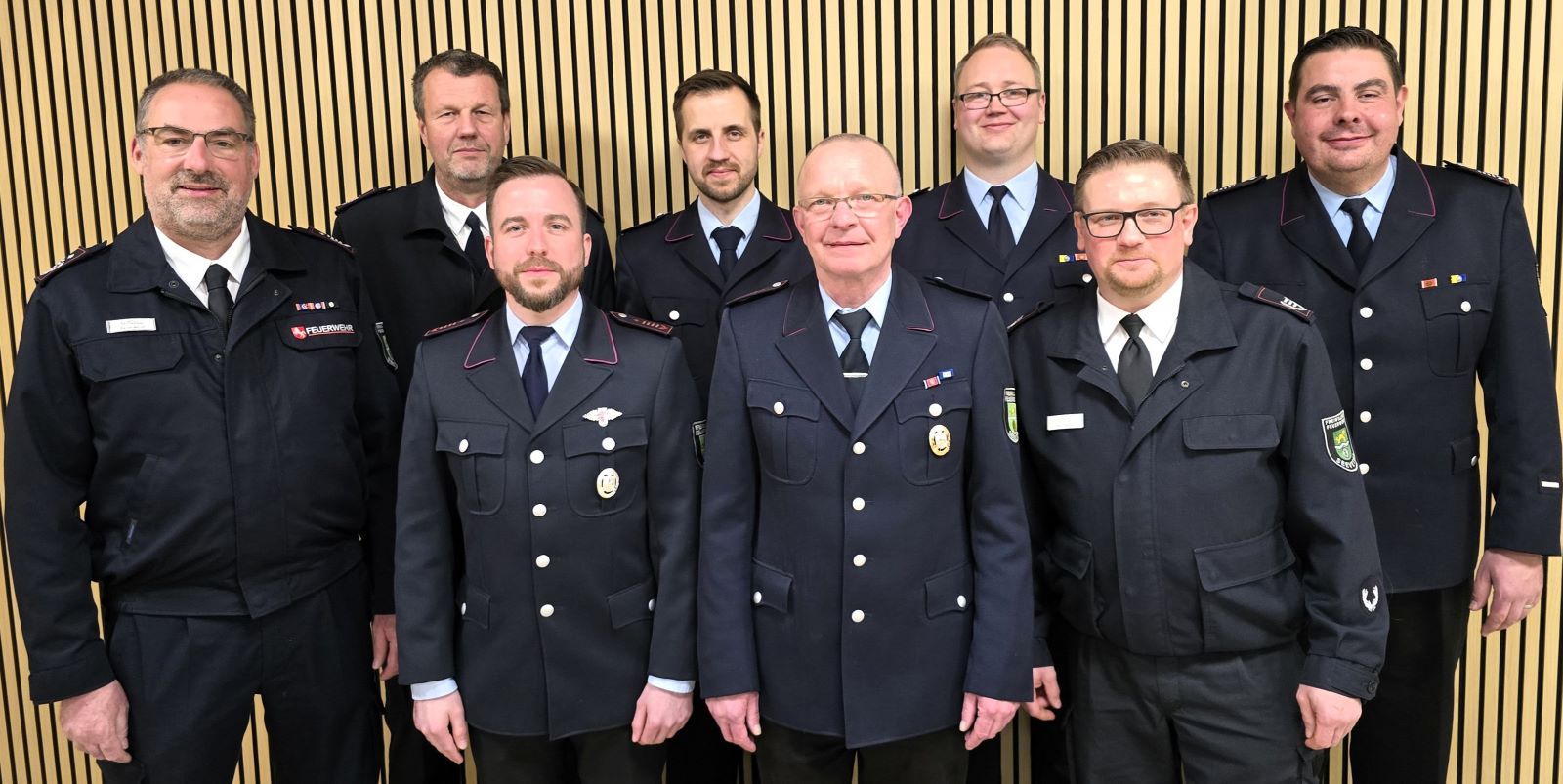 Über die ausgesprochenen Ehrungen bei der Feuerwehr Ramelsloh freuen sich v.l. Gemeindebrandmeister Rainer Wendt, stellvertretender Gemeindebrandmeister Andreas Brauel, Maik Morysse, Michel Wurlitzer, Ralf Eddelbüttel, Ortsbrandmeister Clemens Cohrs, stellvertretender Gemeindebrandmeister Simon Steffen und stellvertretender Ortsbrandmeister Stefan Gehrmann. Foto: Feuerwehr