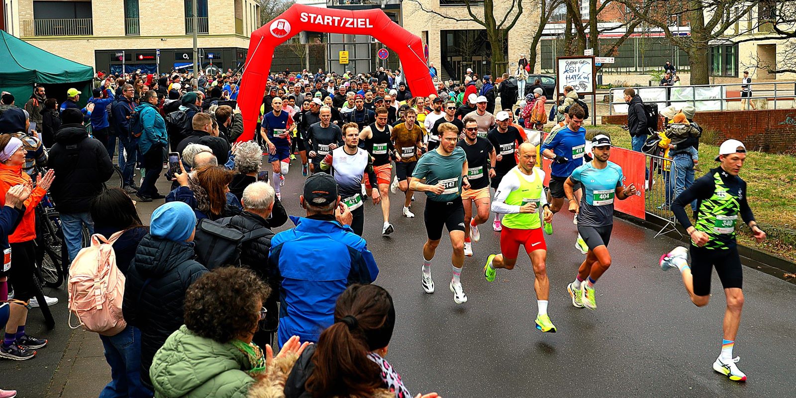 Laufevent im Hamburger Süden: Verkehrsbehinderungen durch Halbmarathon