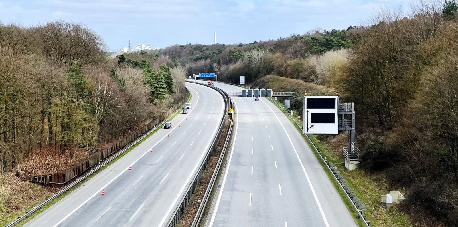 Die A7 bei Heimfeld: Sehr wenig Verkehr, während der 55-Stunden-Sperrung. Foto: Christian Bittcher