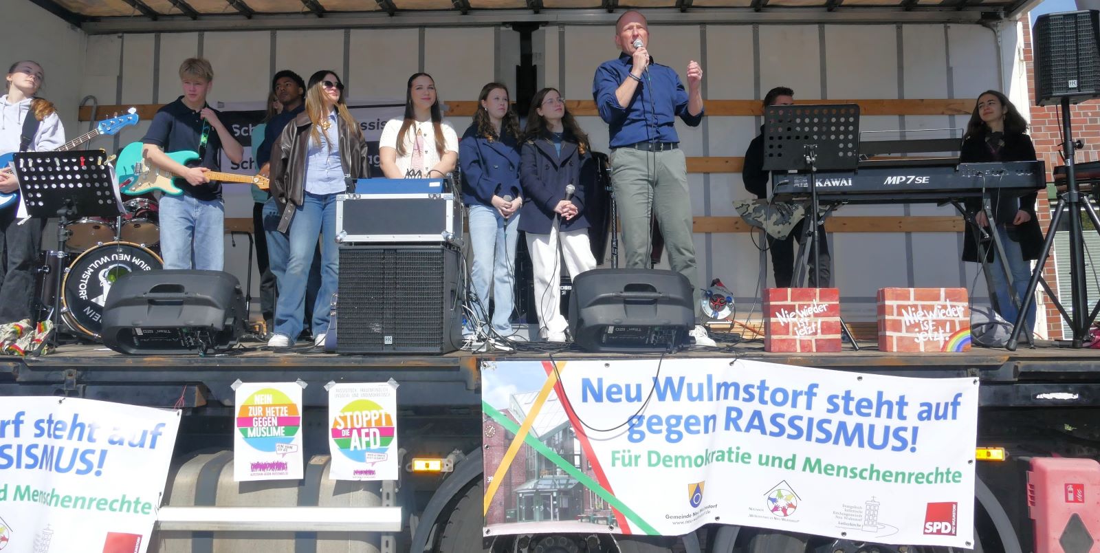 Kundgebung: 200 Teilnehmer setzten ein Zeichen gegen Rechts