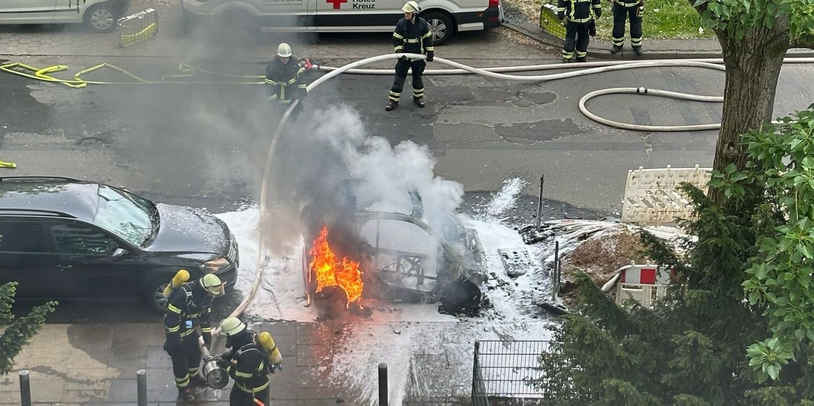 Smart brennt in Kirchdorf-Süd vollständig aus: Polizei prüft Brandstiftung