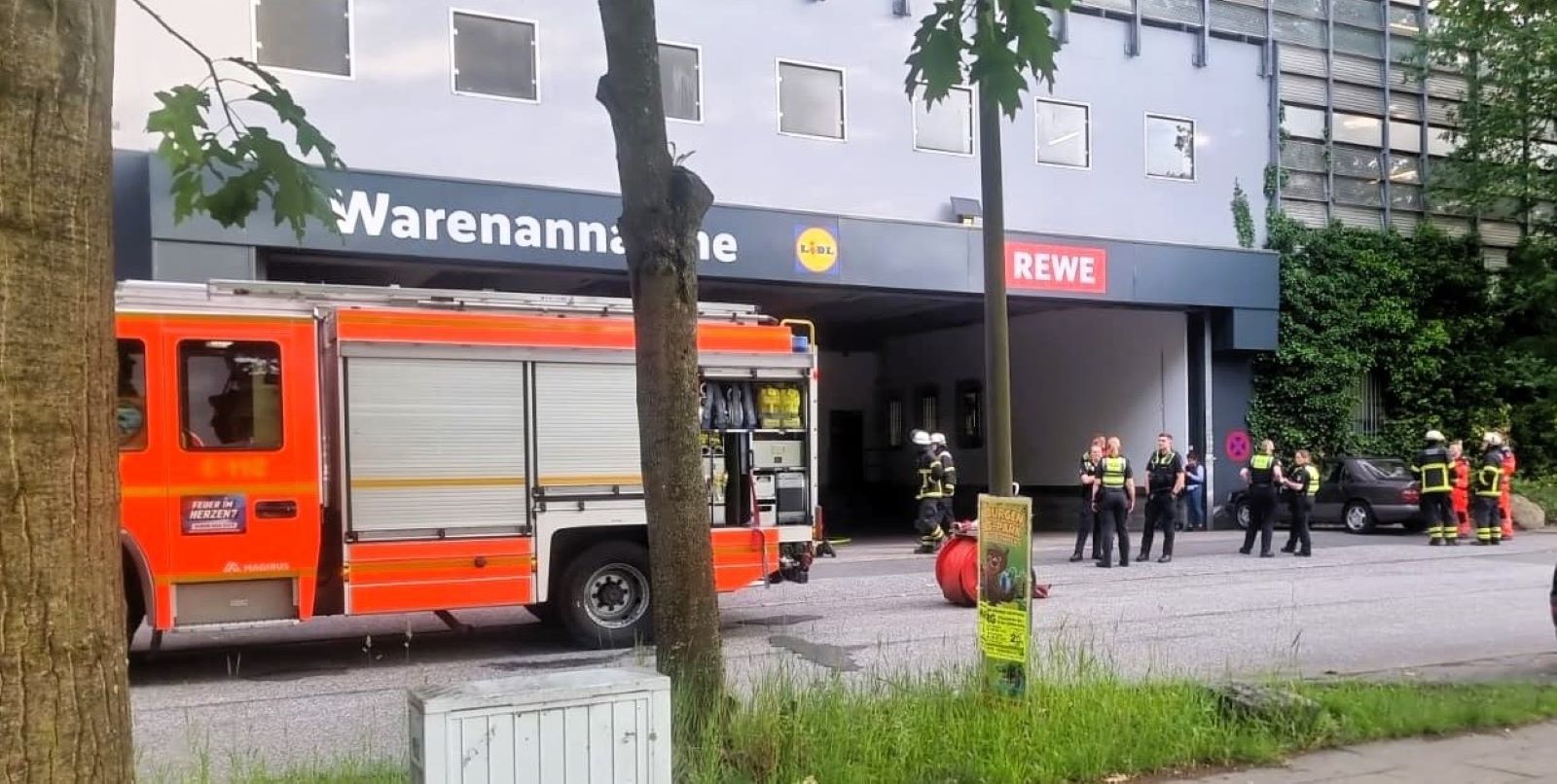 Schwelbrand an Laderampe des Luna Centers: Feuerwehr verhindert größere Schäden