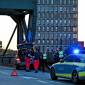 Zwei Brückenunfälle innerhalb weniger Stunden: Polizei rückt gleich doppelt aus