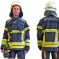Jacke wie Hose kommen neu für viele Feuerwehrleute der Gemeinde Rosengarten