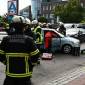 72-Jährige bei Unfall in Rönneburg schwer verletzt: Feuerwehr befreit Fahrerin