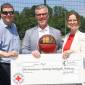 Erlös für DRK-Hospiz: Lars Meyer ersteigert signierten Basketball für 1099 Euro