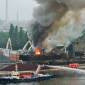 Großbrand im Harburger Hafen: Schrott auf 600 Quadratmetern in Flammen