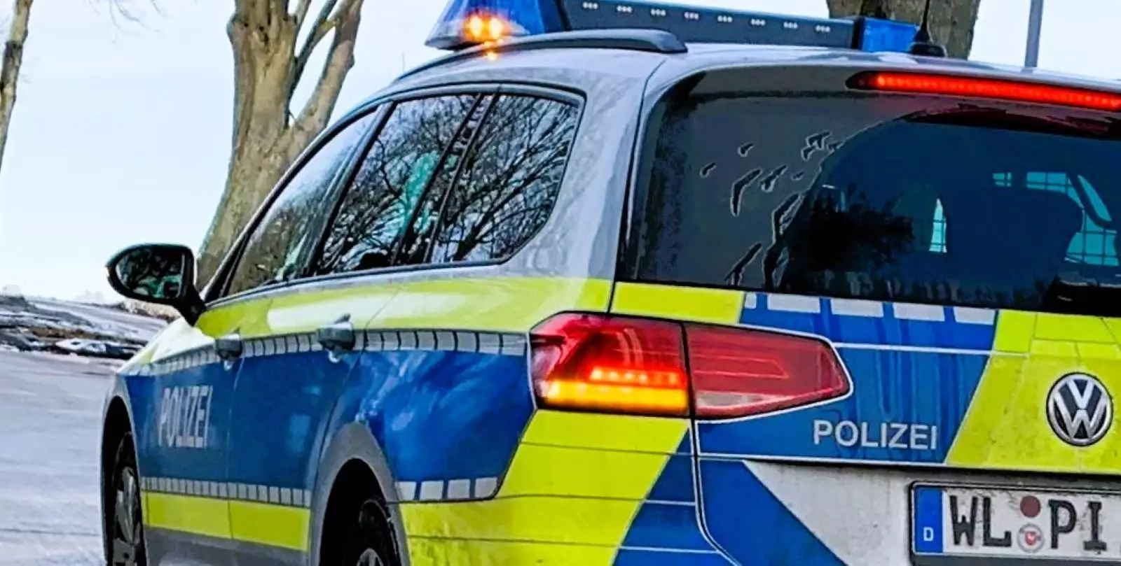 Hoher Sachschaden in Buchholz: Drei BMW in einer Nacht aufgebrochen
