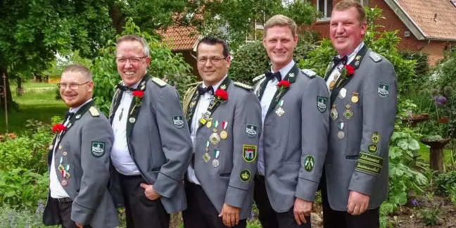 Für Björn Hansen (v.l.), Timo Schloos, Jörg Ossadnik, Lennart Rüpke und Heiko Ritscher (Vizekönig) geht ein aufregendes Jahr zu Ende. Foto: privat