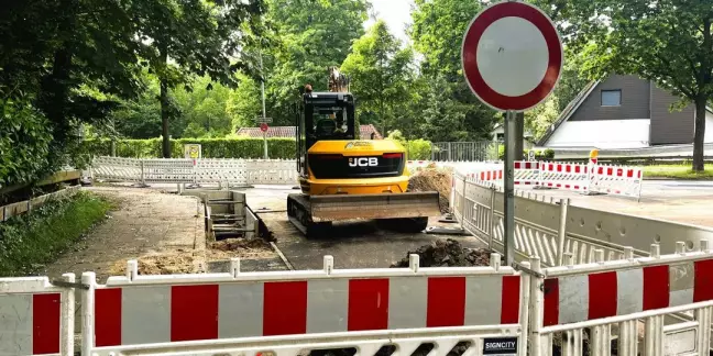 Der Schafshagenberg bleibt wegen der Leitungsarbeiten an der Bremer Straße länger gesperrt. Foto: Christian Bittcher