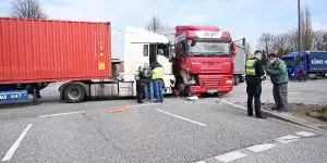 LKW Unfall in Wilhemsburg sorgt für Stau bis zum Hafen