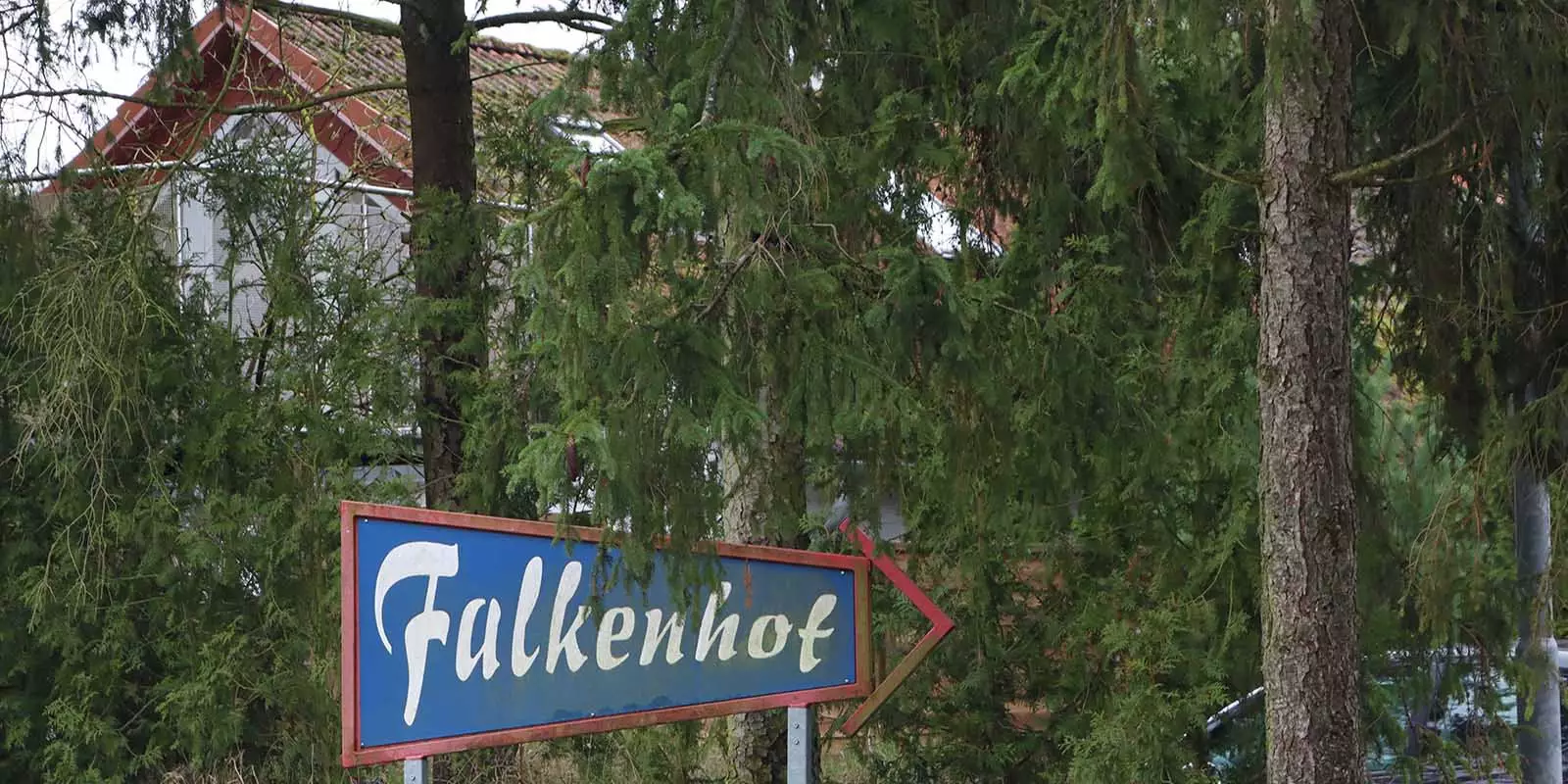 Die Zufahrt zum Falkenhof. Foto: Lenthe-Medien
