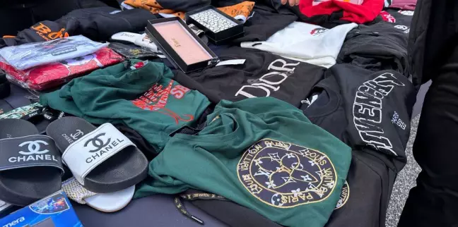 Auch in diesem Jahr entpuppte sich der Flohmarkt als Fäscher-Treff. Archiv-Foto: Lenthe-Medien