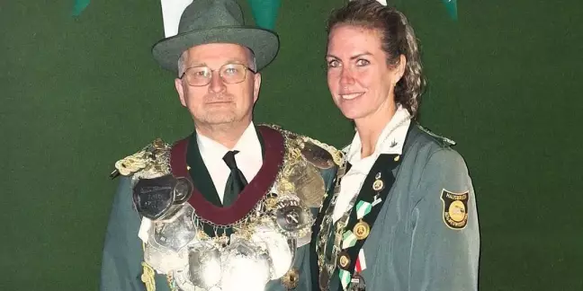  König Daniel Herrmann und Damenkönigin Jessica Büchner. Foto: SV Hausbruch