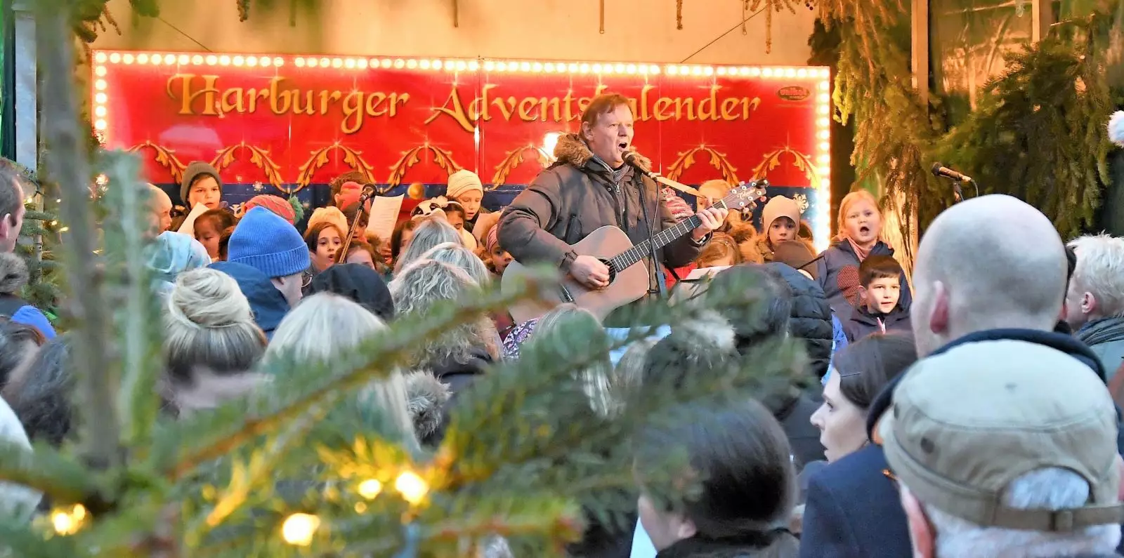 Am Sonntag findet das traditionelle Singen zur Weihnachtszeit mit Chorleiter Peter Schuldt statt. Foto: privat