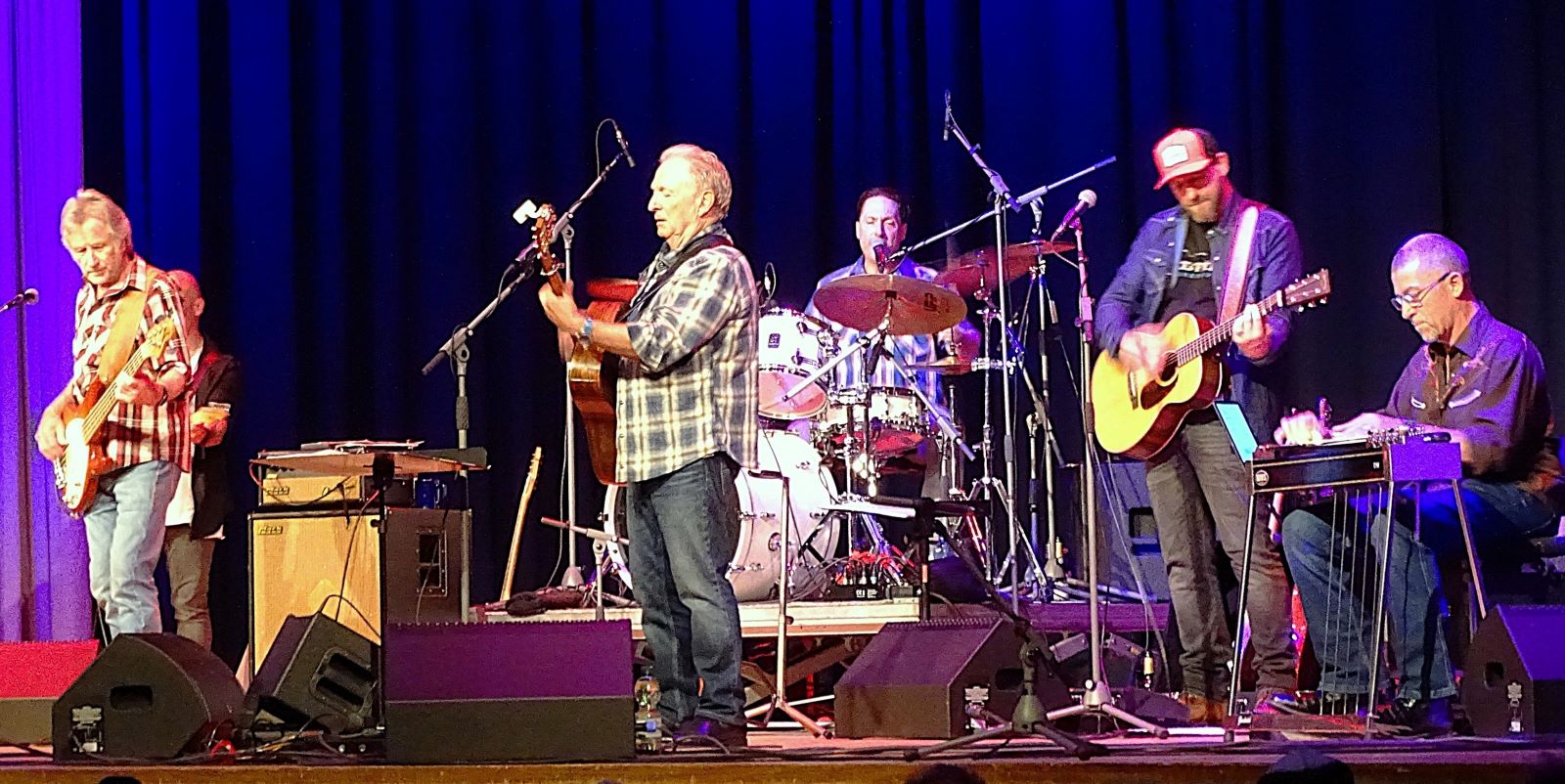 Mit viel Leidenschaft, Spielfreude und einer großen Portion Humor haben "Die Cowboys" am vergangenen Sonntagabend für ein unvergessliches Konzerterlebnis in der Heimfelder Friedrich-Ebert-Halle gesorgt. Foto: pr