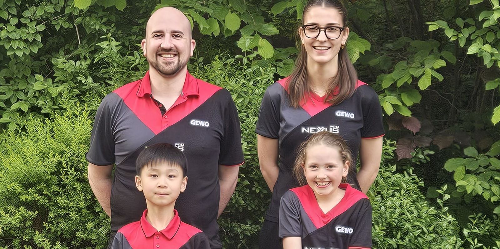Ein starkes Team: : Pascal Köhler und Blanca Gomez mit Leon Guo und Sophie Wildner. Foto: pr